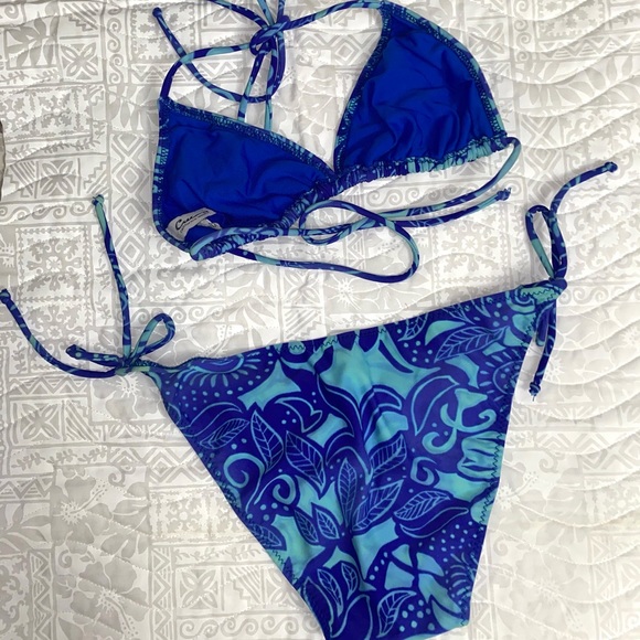 Bikini - Picture 2 of 2